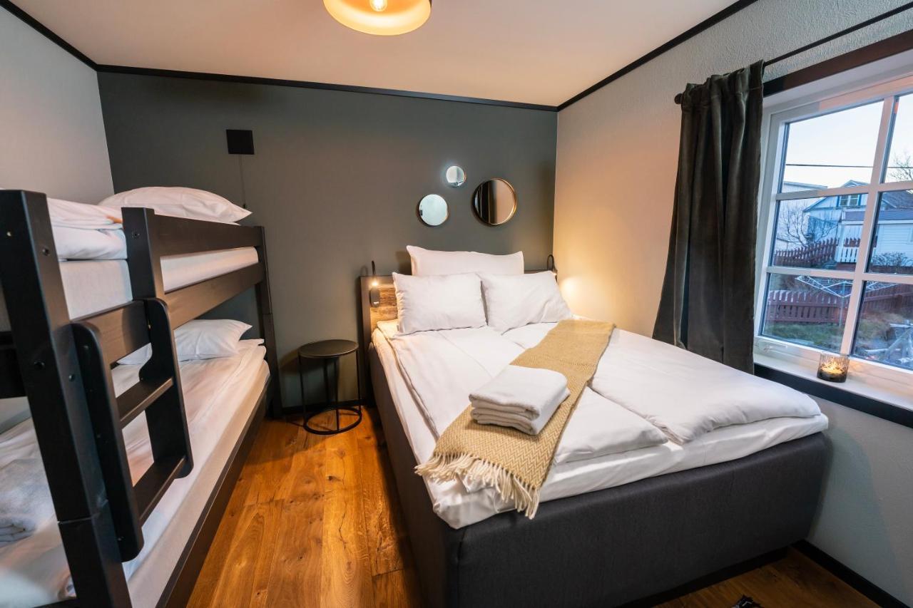 Aparthotel Tobiasbrygga à Henningsvær Extérieur photo