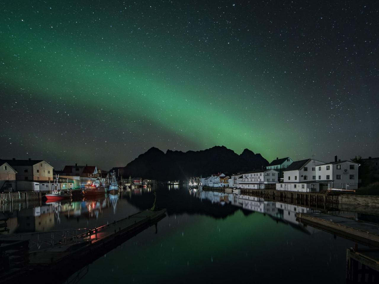 Aparthotel Tobiasbrygga à Henningsvær Extérieur photo